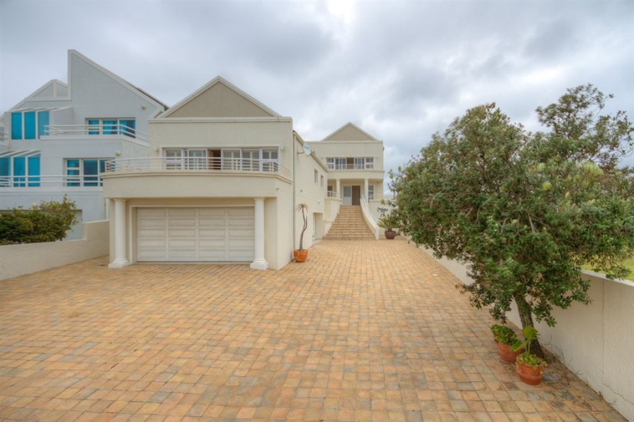 4 Bedroom Property for Sale in Royal Alfred Marina Eastern Cape